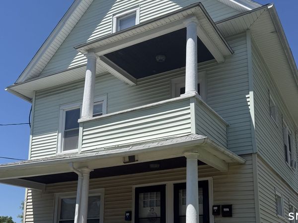 25-27 Baltimore , Hartford, CT 06112
