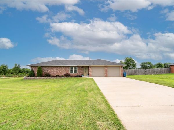 21048 Richard Court , Siloam Springs, AR 72761