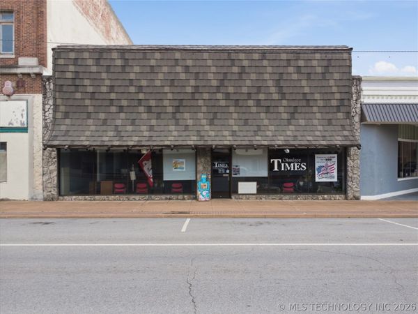 320 W 6th Street , Okmulgee, OK 74447