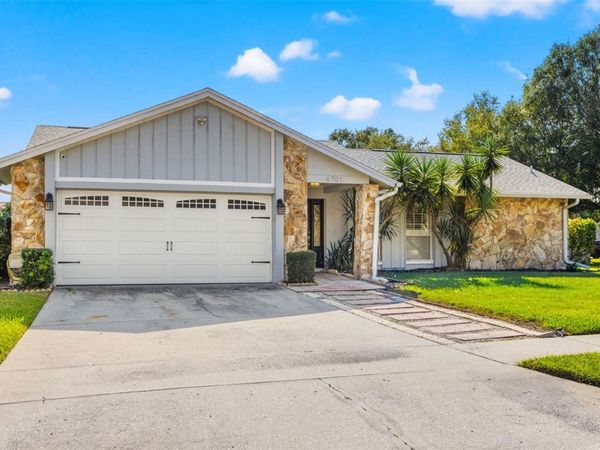 6701 LEEWARD ISLE WAY , TAMPA, FL 33615