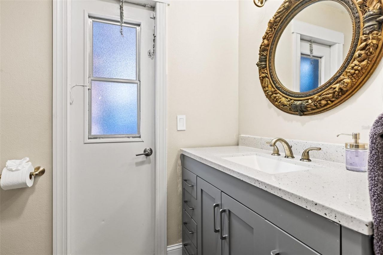 6701 Leeward Isle Way , Tampa, FL 33615 Photo