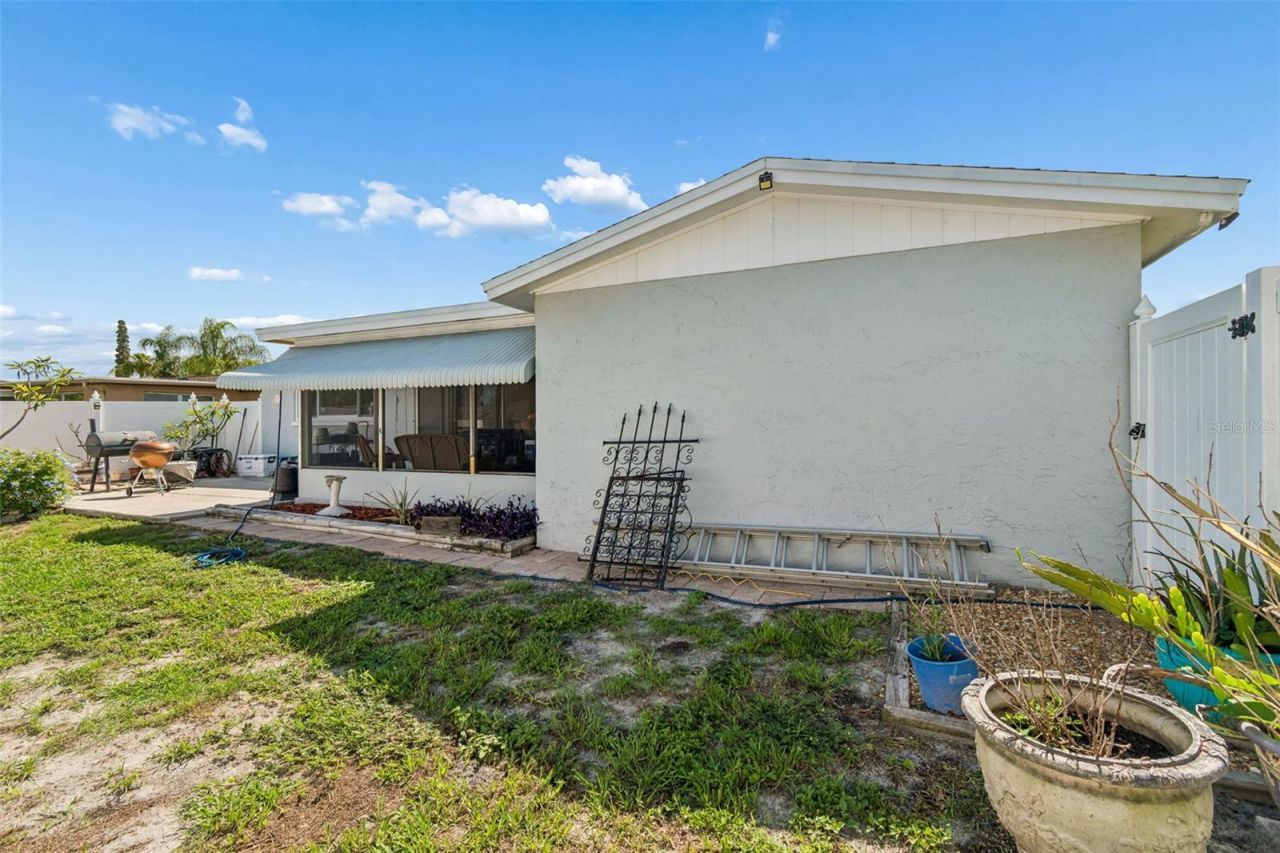 9221 Rainbow Lane, Port Richey, FL 34668 Photo