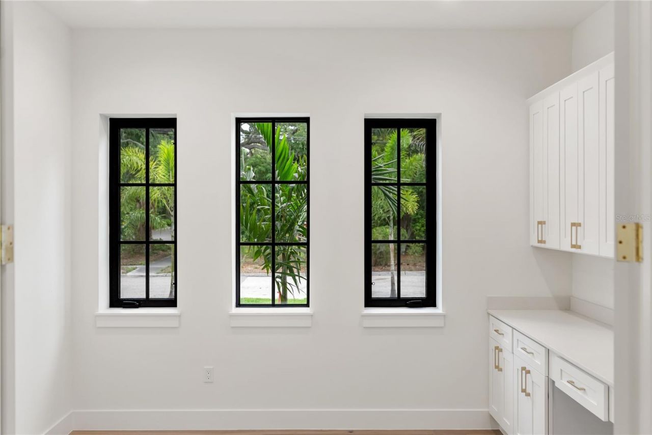 3800 Flores Avenue, Sarasota, FL 34239 Photo