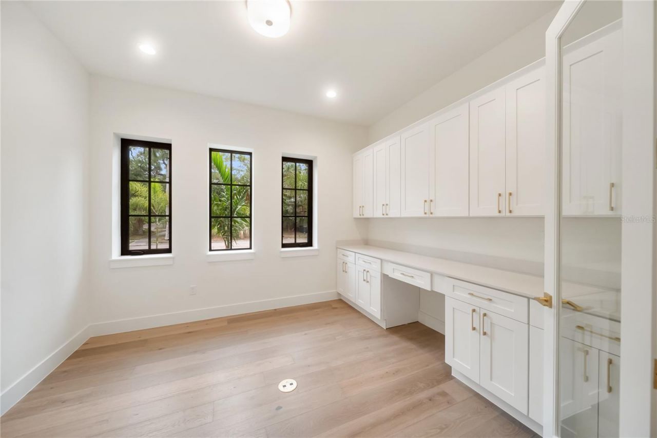 3800 Flores Avenue, Sarasota, FL 34239 Photo