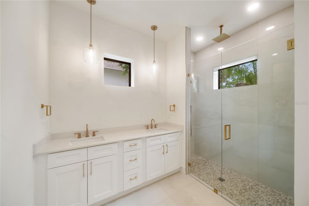 3800 Flores Avenue, Sarasota, FL 34239 Photo