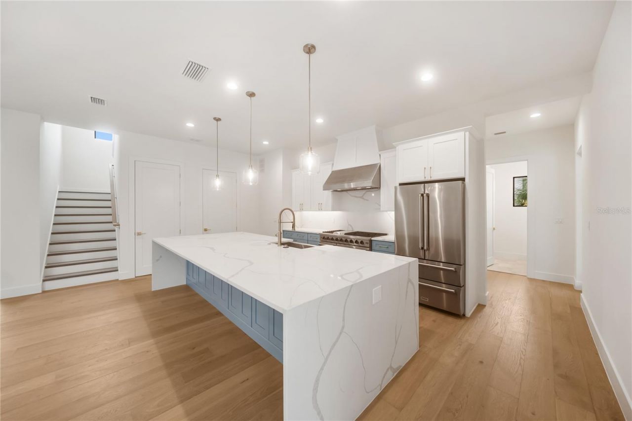 3800 Flores Avenue, Sarasota, FL 34239 Photo