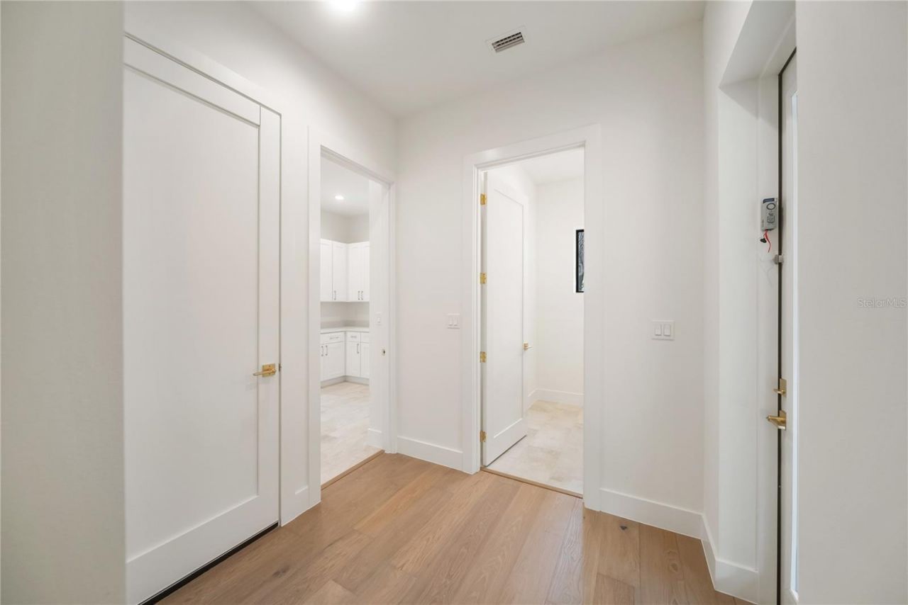 3800 Flores Avenue, Sarasota, FL 34239 Photo