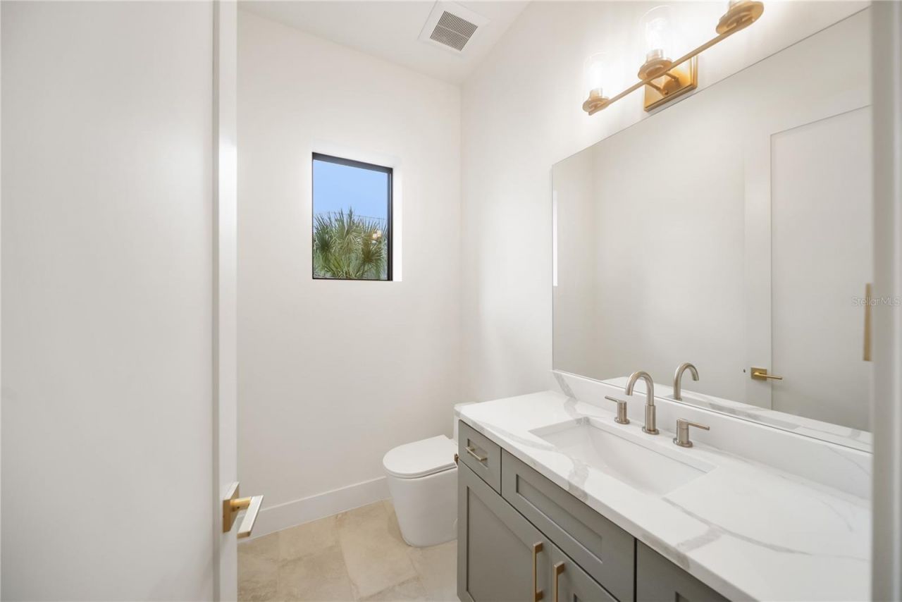 3800 Flores Avenue, Sarasota, FL 34239 Photo