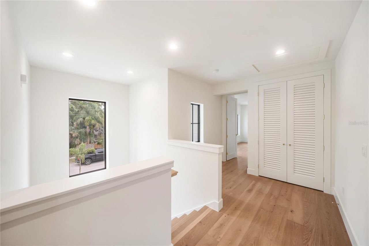 3800 Flores Avenue, Sarasota, FL 34239 Photo