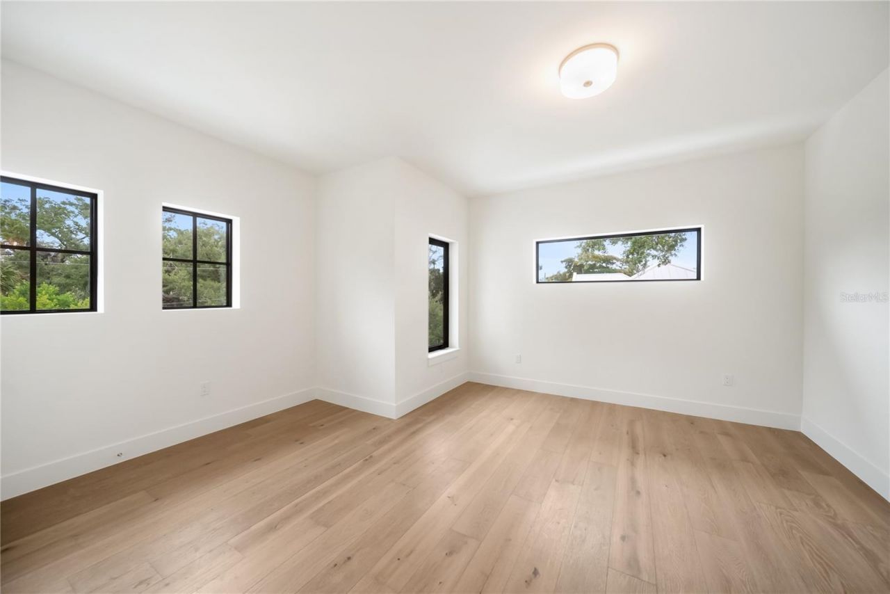 3800 Flores Avenue, Sarasota, FL 34239 Photo