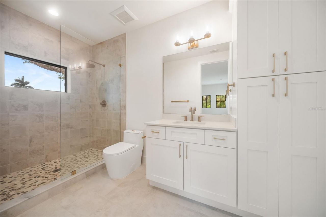 3800 Flores Avenue, Sarasota, FL 34239 Photo