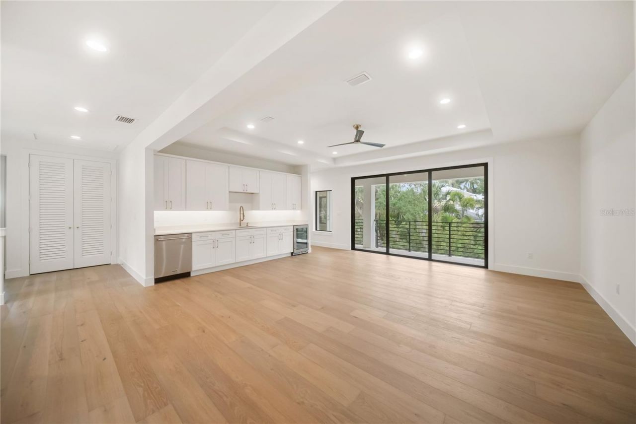 3800 Flores Avenue, Sarasota, FL 34239 Photo