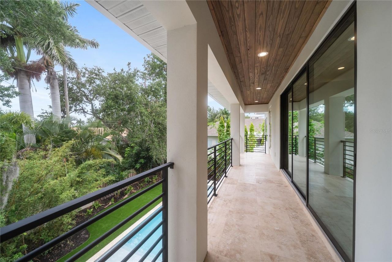 3800 Flores Avenue, Sarasota, FL 34239 Photo