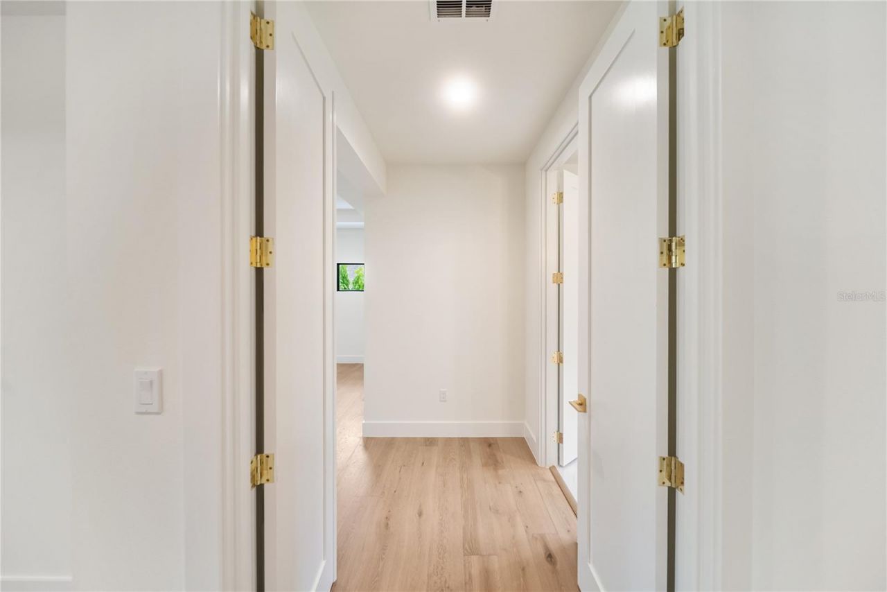 3800 Flores Avenue, Sarasota, FL 34239 Photo