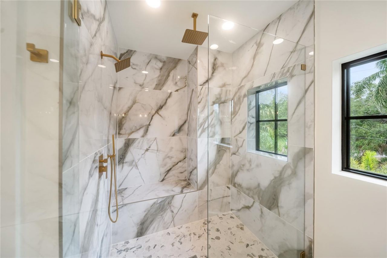 3800 Flores Avenue, Sarasota, FL 34239 Photo