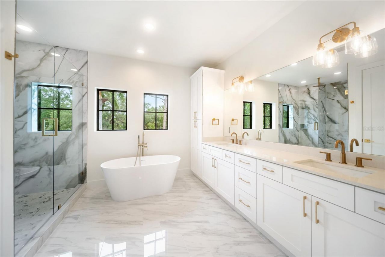 3800 Flores Avenue, Sarasota, FL 34239 Photo