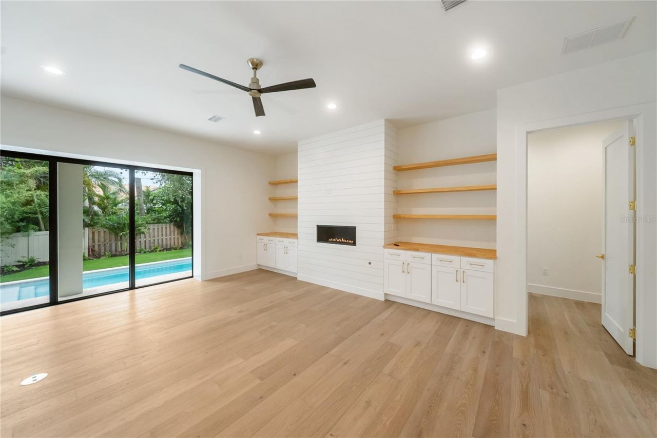 3800 Flores Avenue, Sarasota, FL 34239 Photo