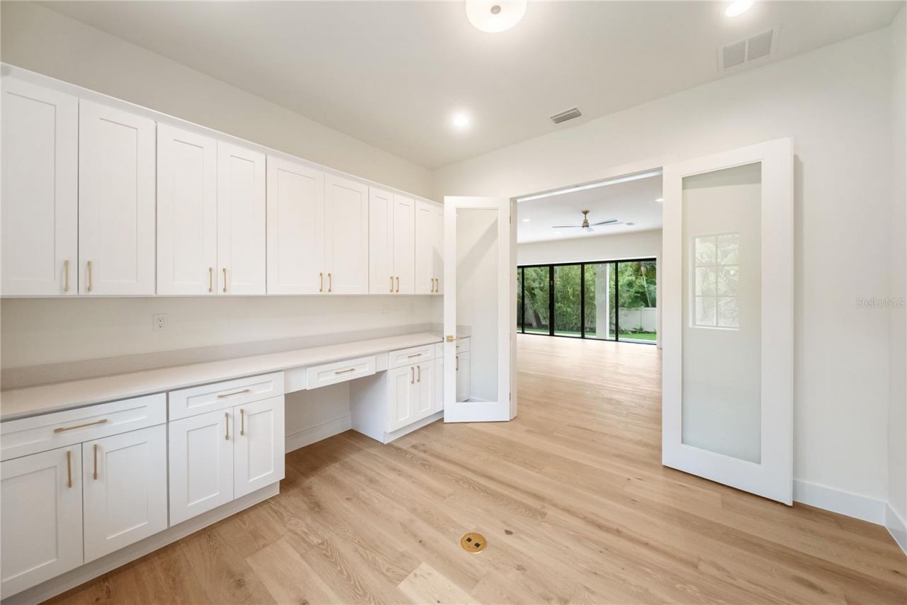 3800 Flores Avenue, Sarasota, FL 34239 Photo