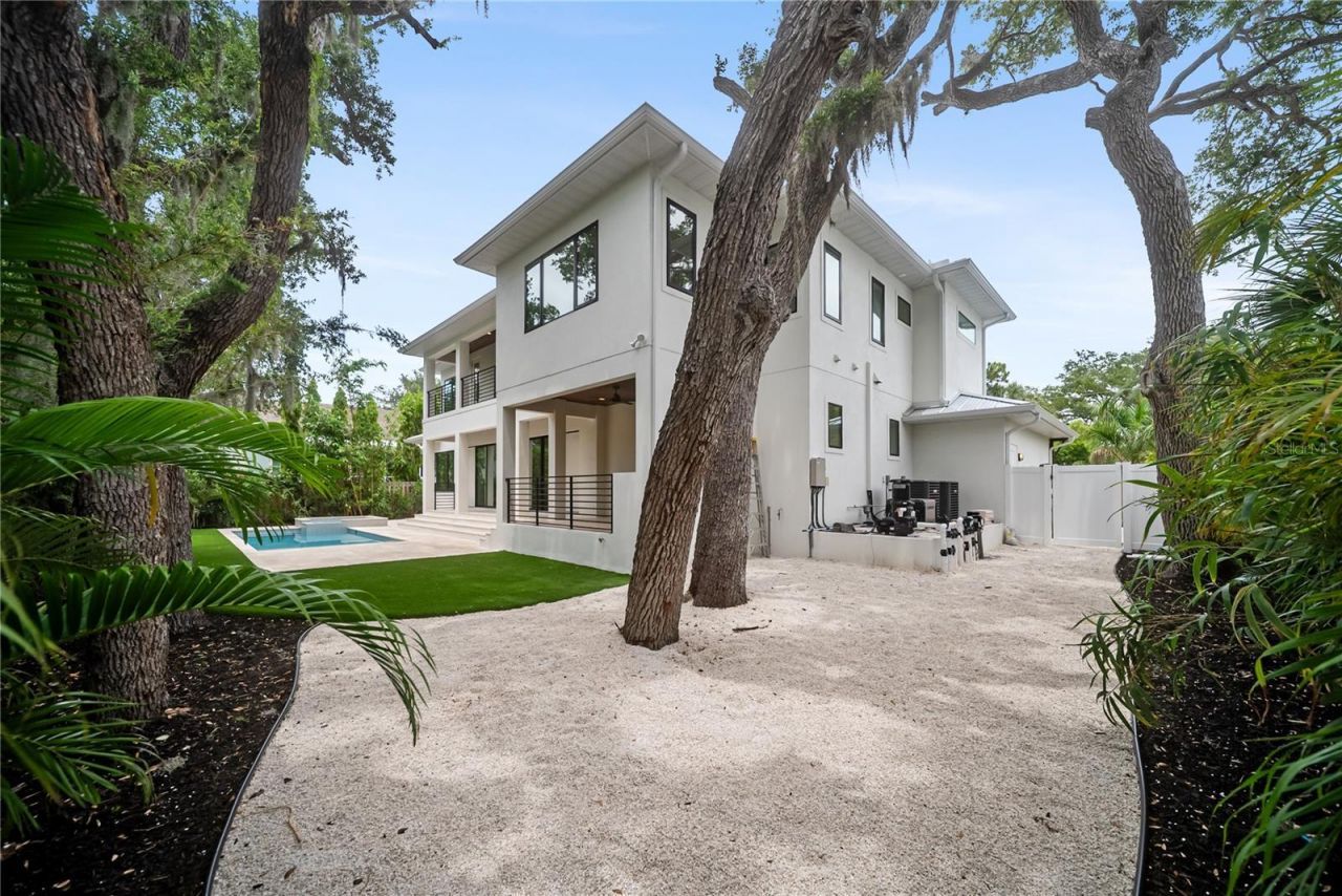 3800 Flores Avenue, Sarasota, FL 34239 Photo