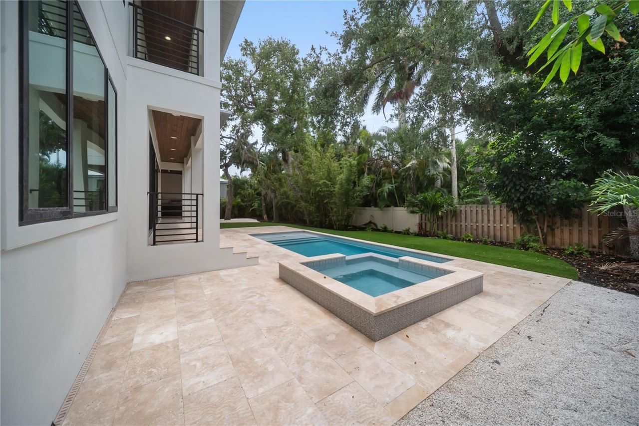 3800 Flores Avenue, Sarasota, FL 34239 Photo