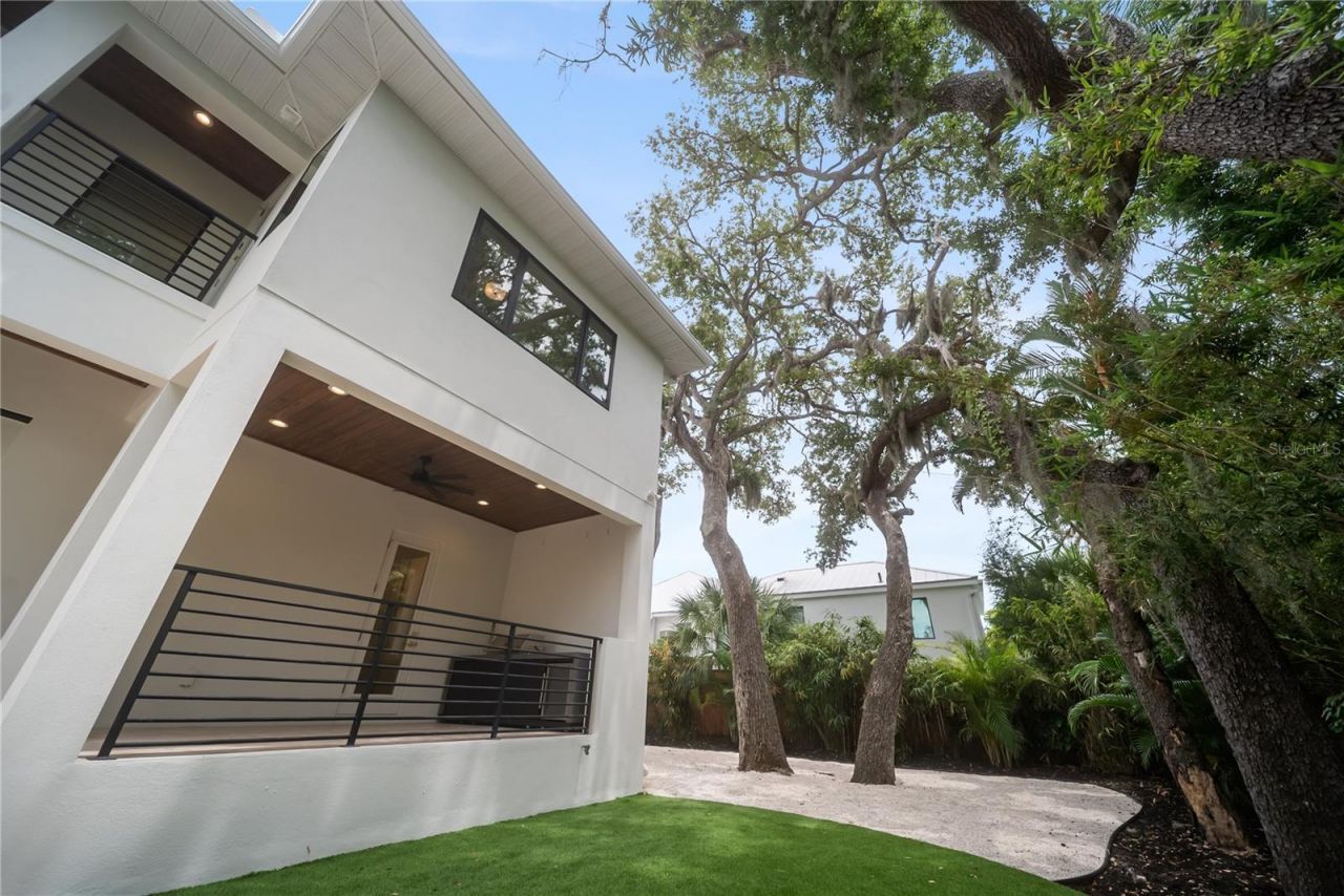 3800 Flores Avenue, Sarasota, FL 34239 Photo