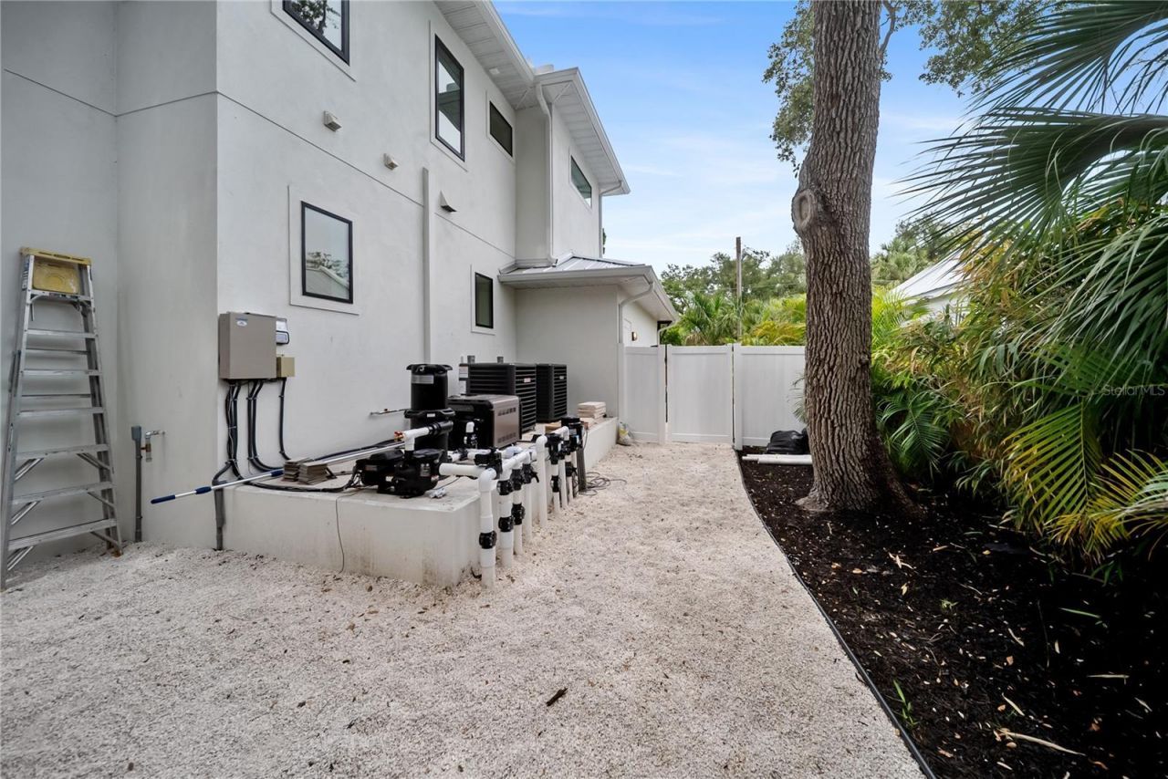 3800 Flores Avenue, Sarasota, FL 34239 Photo