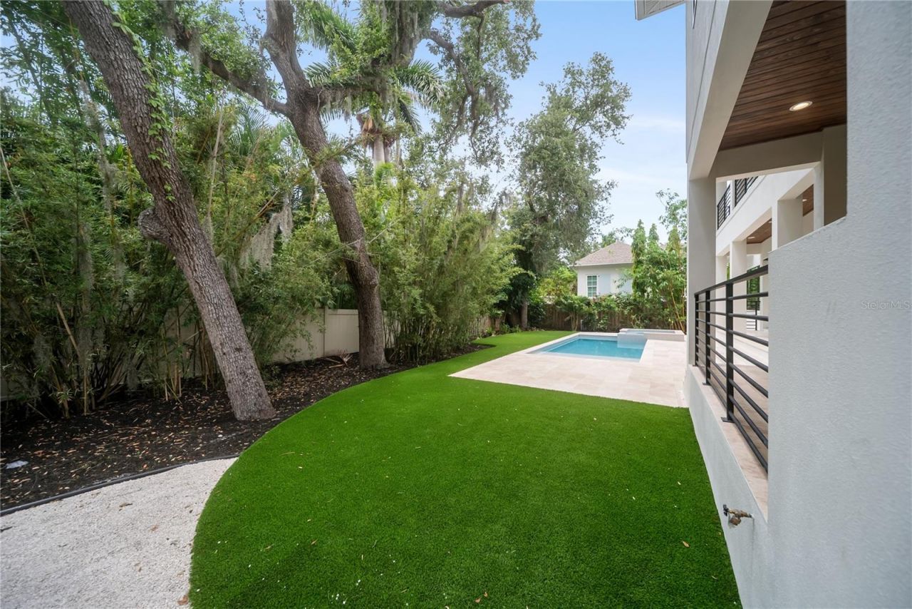 3800 Flores Avenue, Sarasota, FL 34239 Photo