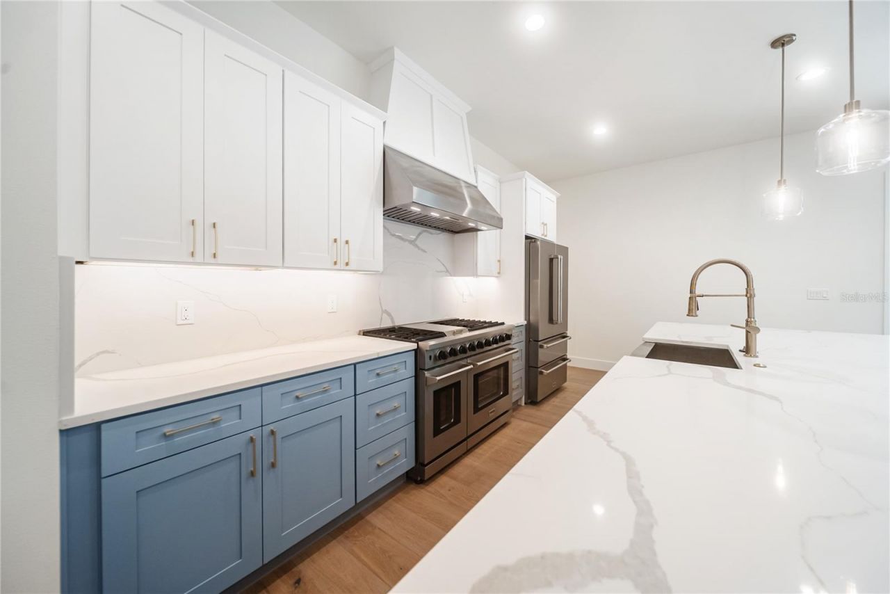 3800 Flores Avenue, Sarasota, FL 34239 Photo