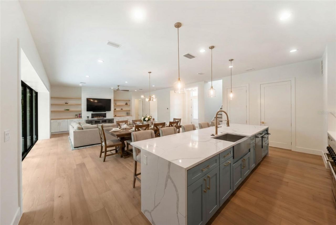 3800 Flores Avenue, Sarasota, FL 34239 Photo