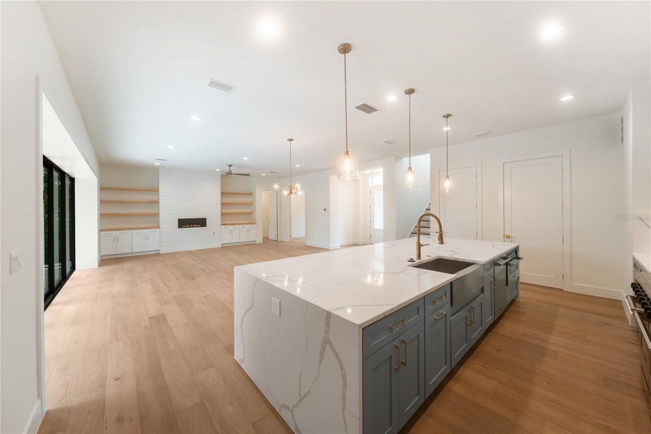 3800 Flores Avenue, Sarasota, FL 34239 Photo