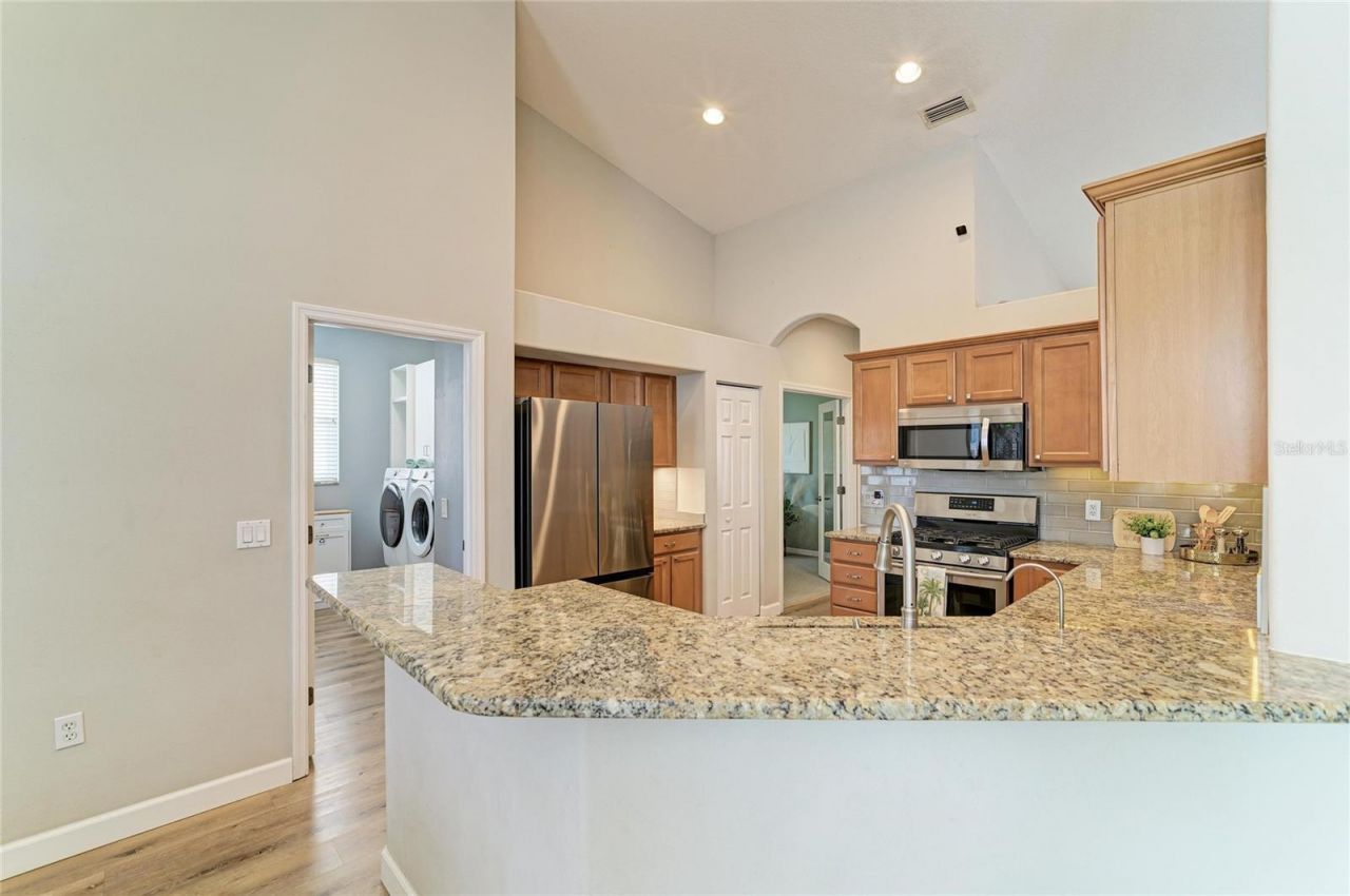 6750 64th Terrace E, Bradenton, FL 34203 Photo