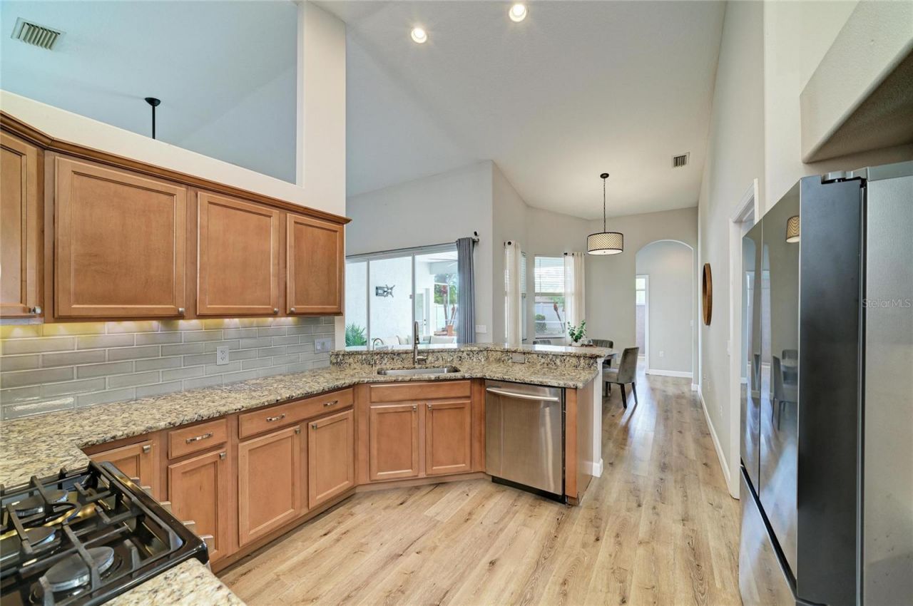 6750 64th Terrace E, Bradenton, FL 34203 Photo