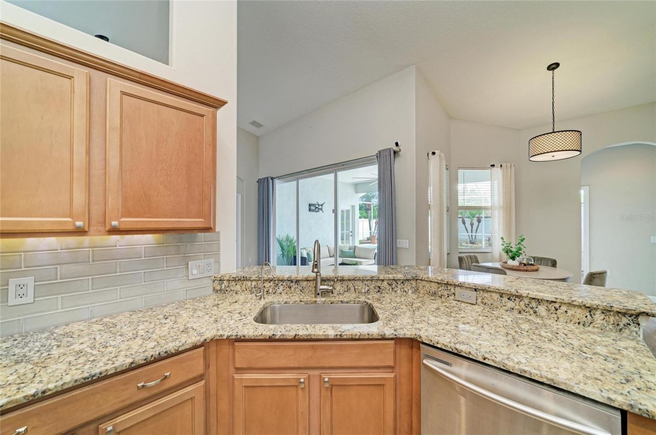 6750 64th Terrace E, Bradenton, FL 34203 Photo