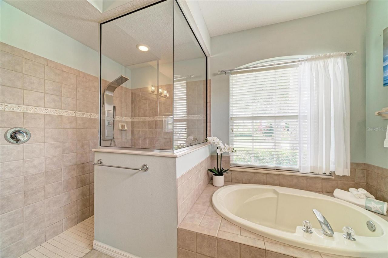 6750 64th Terrace E, Bradenton, FL 34203 Photo