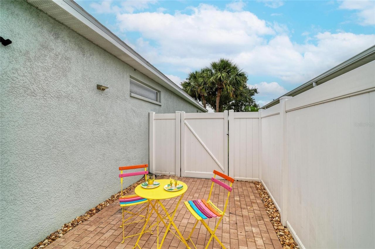6750 64th Terrace E, Bradenton, FL 34203 Photo