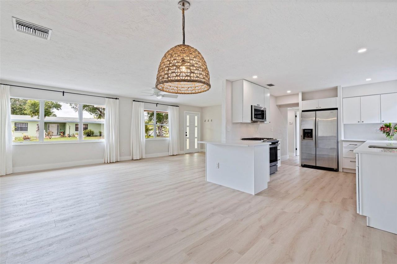 4191 Cherry Street Ne, Saint Petersburg, FL 33703 Photo