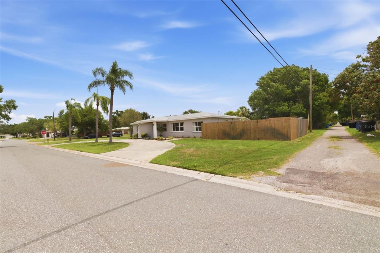 4191 Cherry Street Ne, Saint Petersburg, FL 33703 Photo