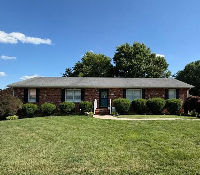 1614 Narcissus St , Salem, VA 24153 Main Photo