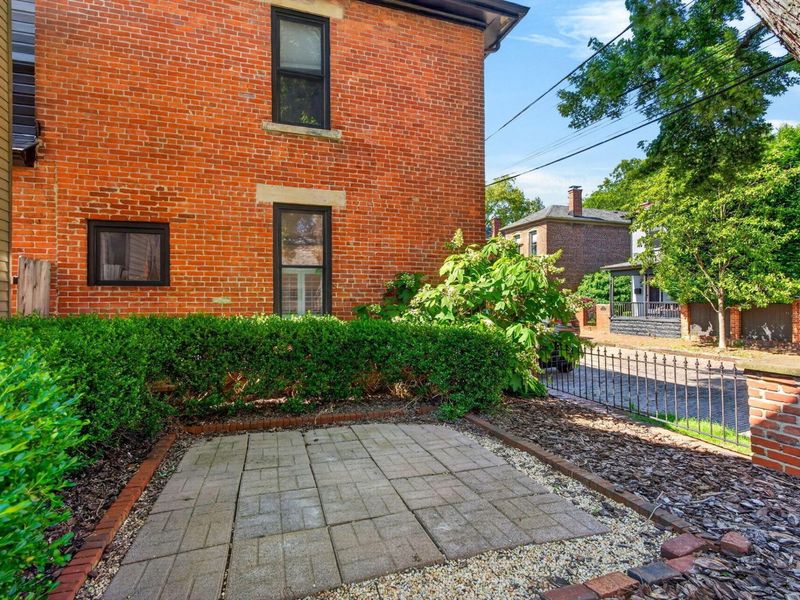 632 S 5th Street , Columbus, OH 43206 Photo 8