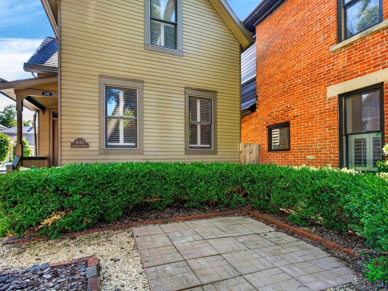 632 S 5th Street , Columbus, OH 43206 Photo 9