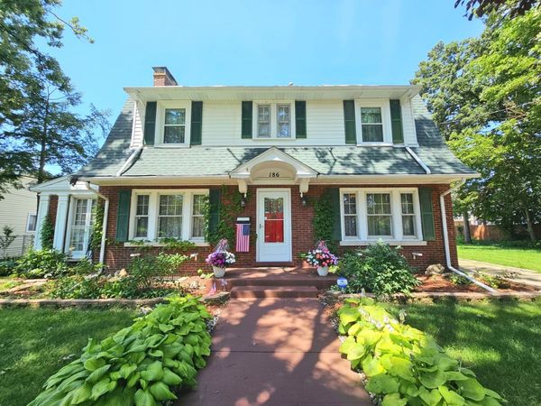 186 N Du Bois Avenue, Elgin, IL 60123