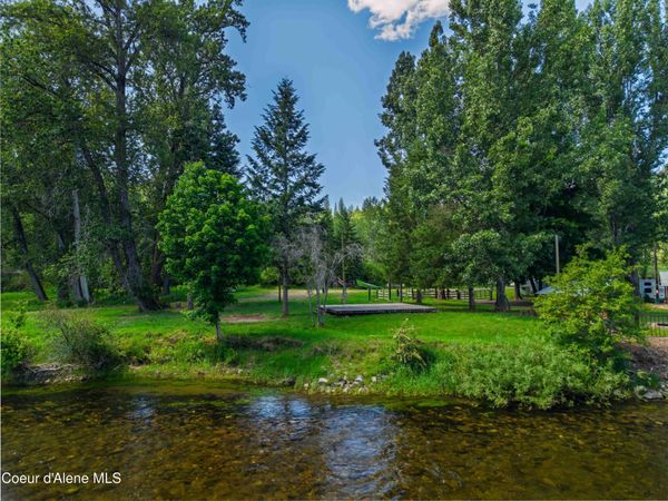 4 River RD, Calder, ID 83808