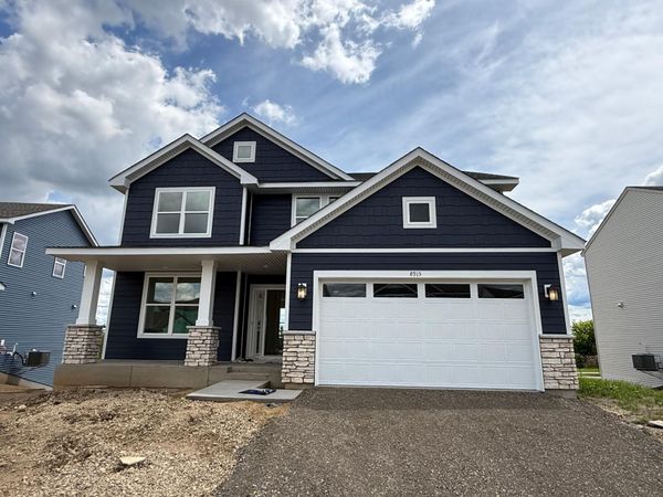 8915 Periwinkle Boulevard, Woodbury, MN 55129