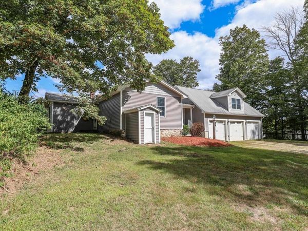 55 Holbrook Hill Road, Bedford, NH 03110