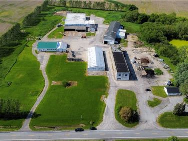 2231 Youngstown Wilson Road , Ransomville, NY 14131