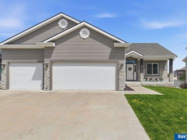 1076 Middleton Avenue, Lincoln, NE 68521