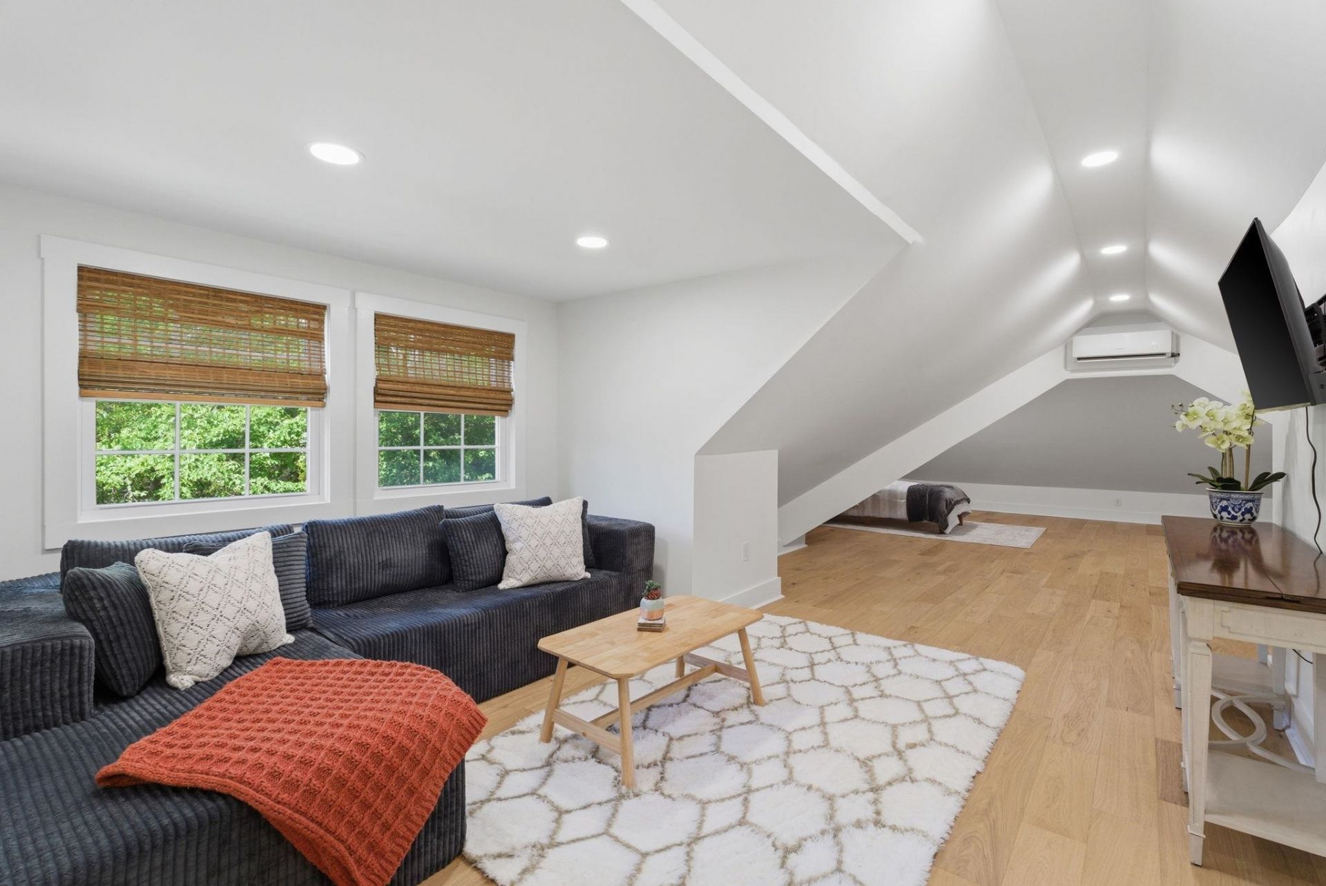 5625 Pinckney Ave.  Photo 39