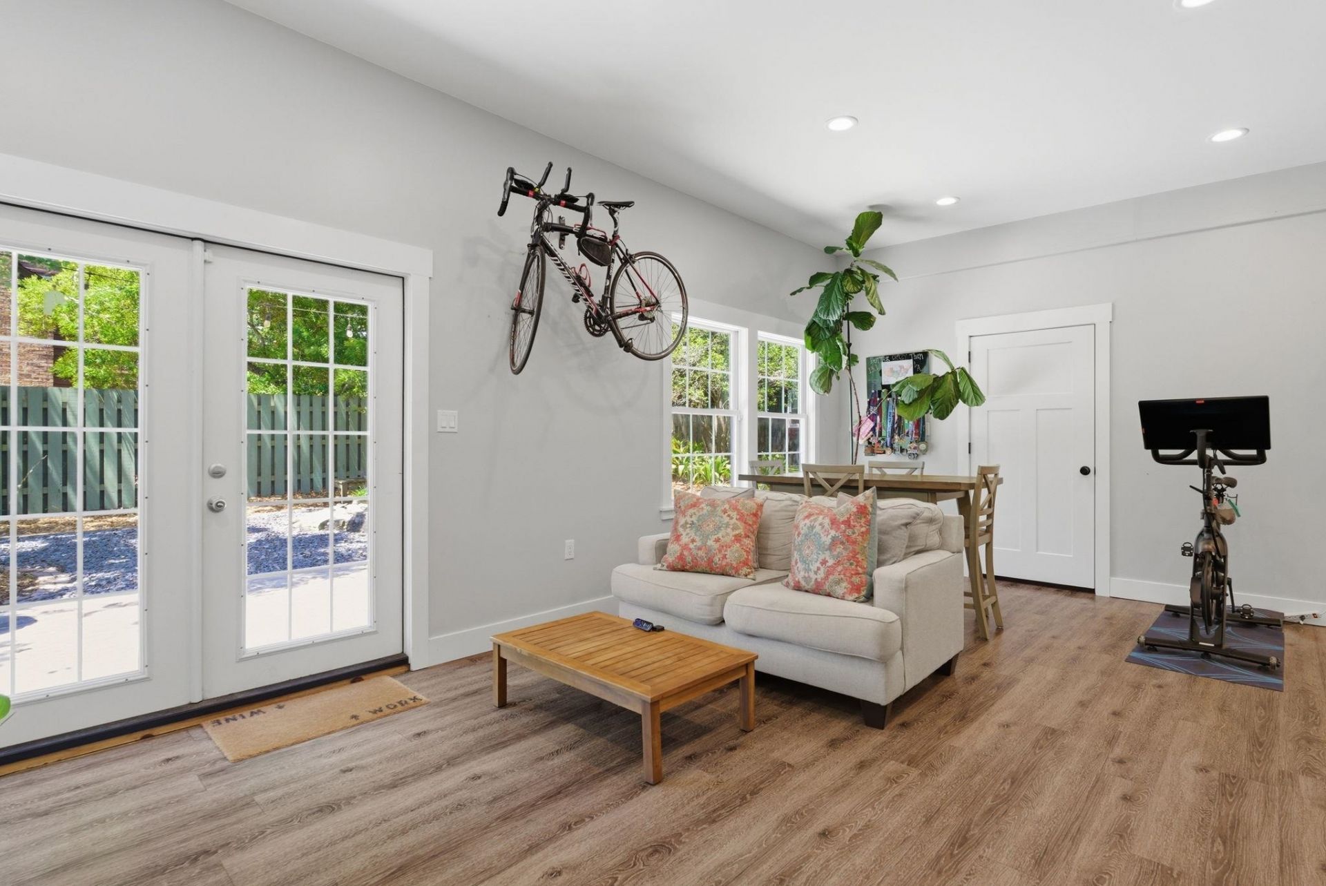 5625 Pinckney Ave.  Photo 45