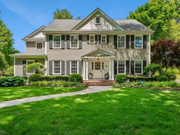 20 Country Club Dr, Chatham, NJ 07928