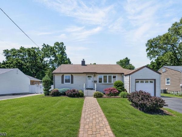 421 Melrose Ave, Middlesex, NJ 08846